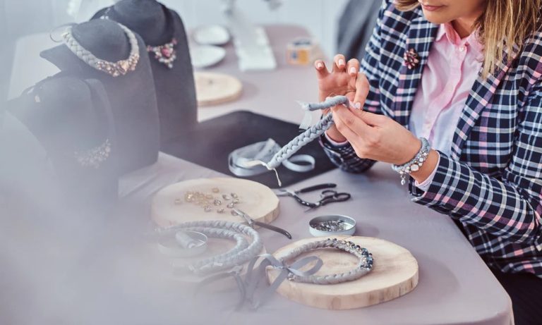 Why Personalised Jewellery Often Becomes More Valuable Over Time